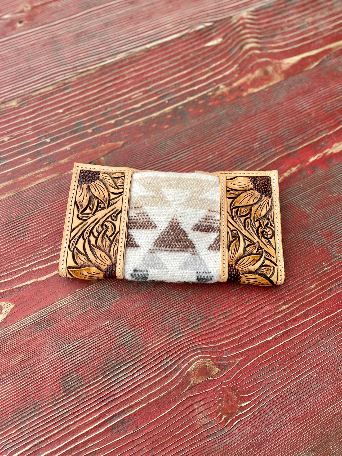 Sunflower & Wool Inlay Basic Clutch